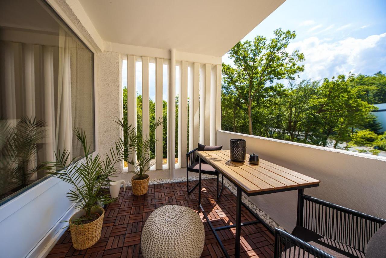 Staytona - Parkpl. - Balkon - Wlan - Netflix - Wfh Apartment *