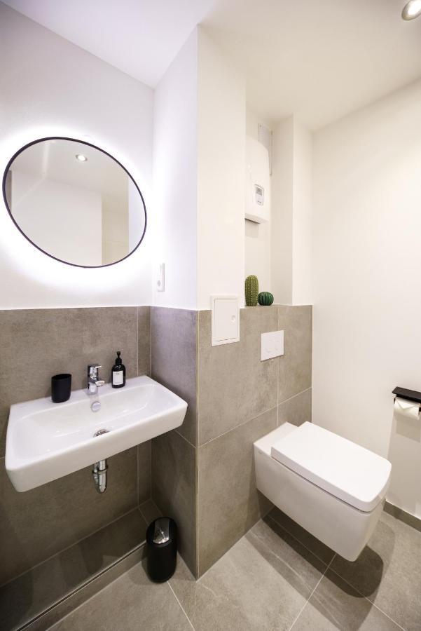 Staytona - Parkpl. - Balkon - Wlan - Netflix - Wfh Apartment Taunusstein